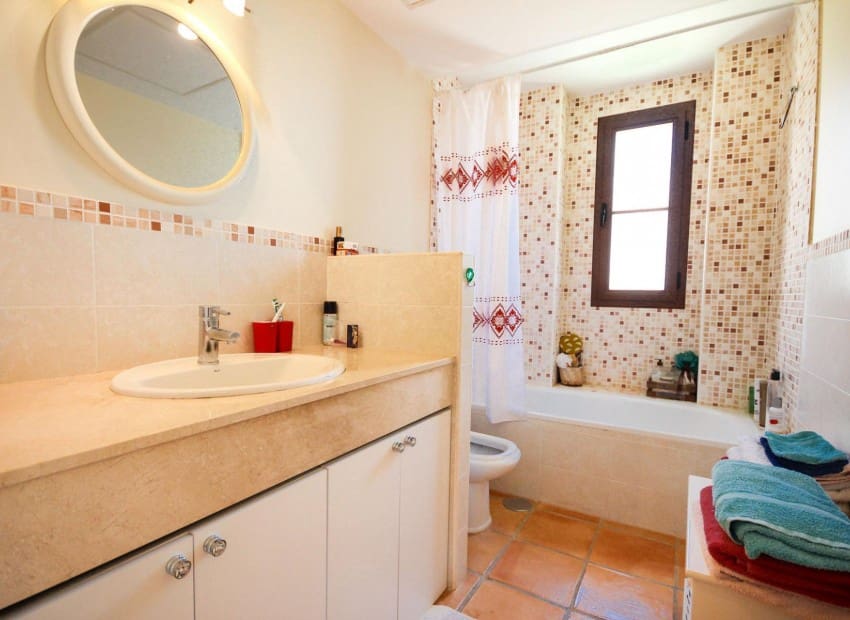 4 Zimmer Villa zu verkaufen in Finestrat mit Pool - 649.000 € (Ref: 8887447)