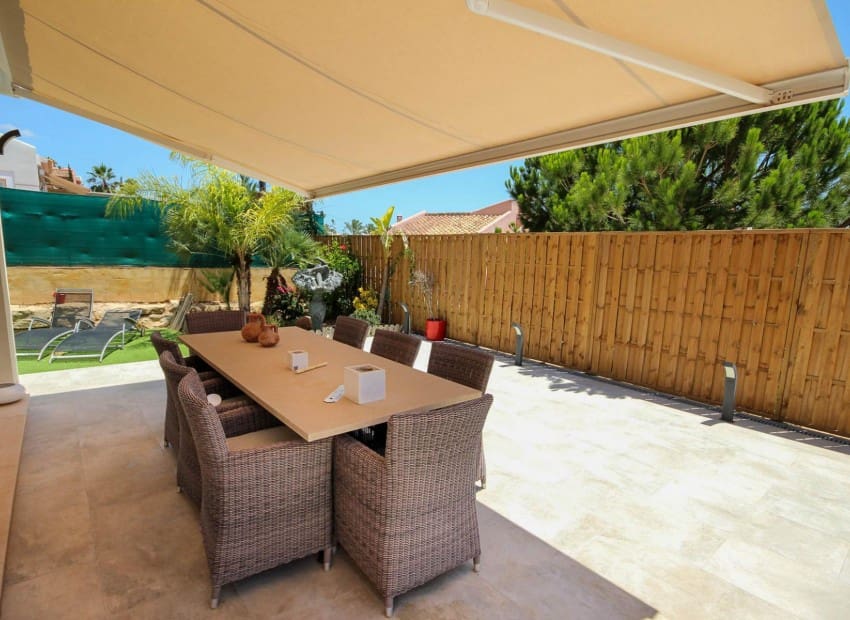 4 Zimmer Villa zu verkaufen in Finestrat mit Pool - 649.000 € (Ref: 8887447)