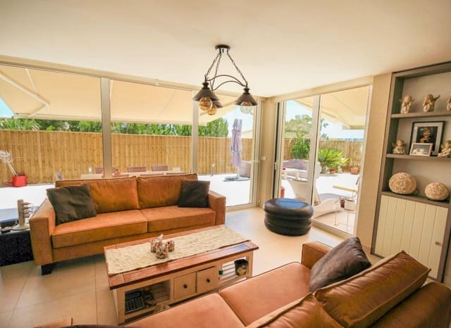 4 Zimmer Villa zu verkaufen in Finestrat mit Pool - 649.000 € (Ref: 8887447)