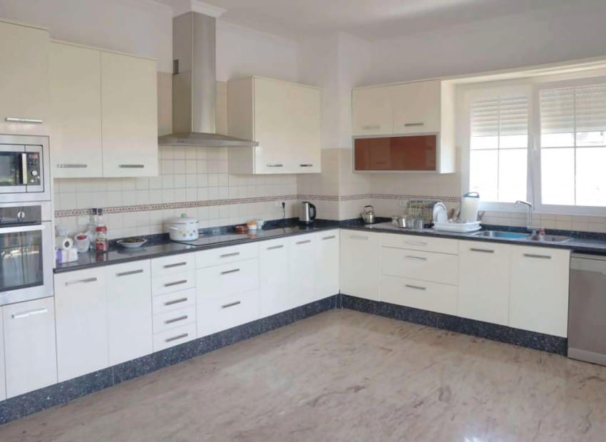 6 soveværelse Villa til salg i Alfaz del Pi / L'Alfas del Pi med swimmingpool - € 990.000 (Ref: 8887458)