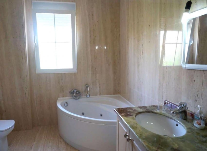 6 soveværelse Villa til salg i Alfaz del Pi / L'Alfas del Pi med swimmingpool - € 990.000 (Ref: 8887458)