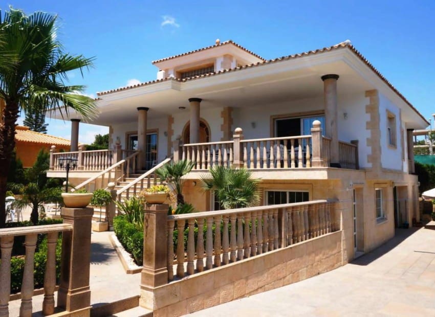 6 soveværelse Villa til salg i Alfaz del Pi / L'Alfas del Pi med swimmingpool - € 990.000 (Ref: 8887458)