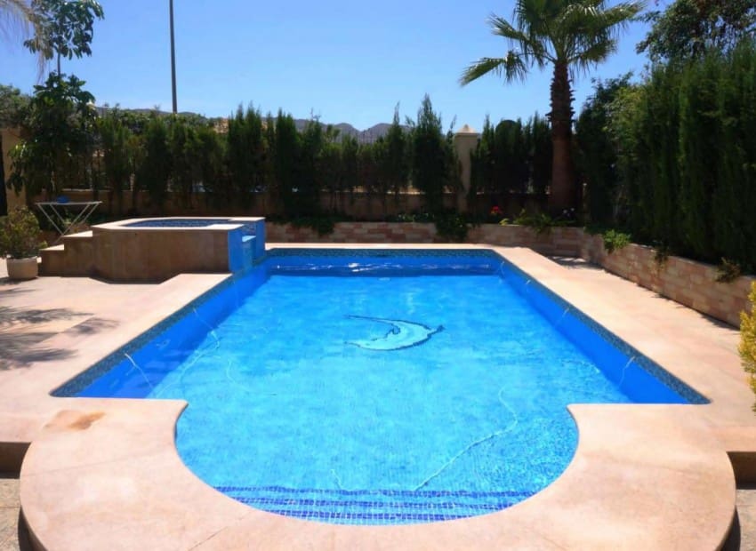 6 soveværelse Villa til salg i Alfaz del Pi / L'Alfas del Pi med swimmingpool - € 990.000 (Ref: 8887458)