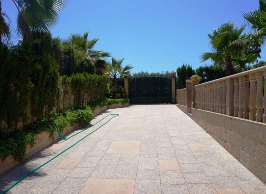 6 soveværelse Villa til salg i Alfaz del Pi / L'Alfas del Pi med swimmingpool - € 990.000 (Ref: 8887458)