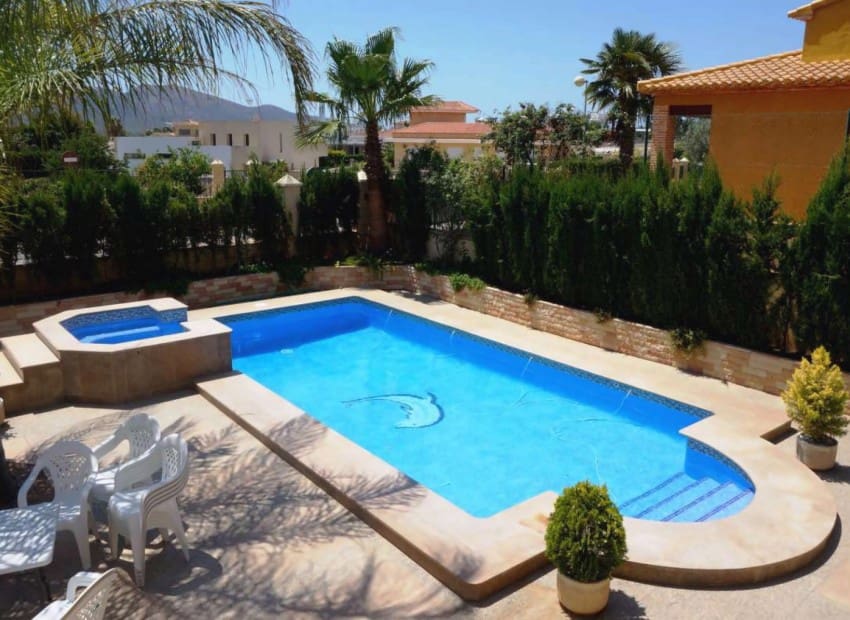 6 soveværelse Villa til salg i Alfaz del Pi / L'Alfas del Pi med swimmingpool - € 990.000 (Ref: 8887458)