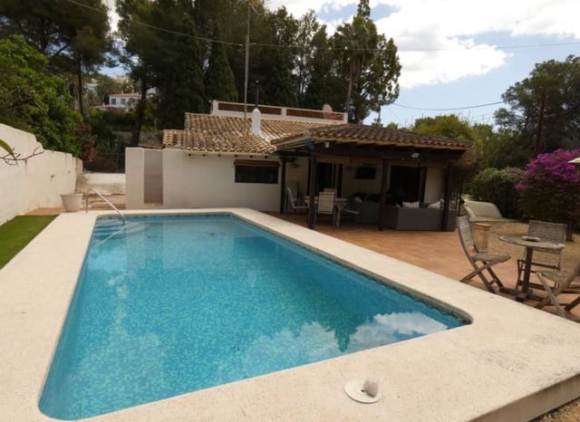 2 Zimmer Villa zu verkaufen in Altea mit Pool Garage - 550.000 € (Ref: 8887464)