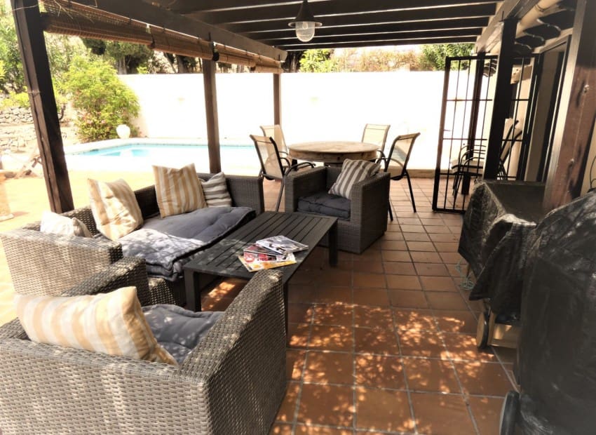 2 Zimmer Villa zu verkaufen in Altea mit Pool Garage - 550.000 € (Ref: 8887464)