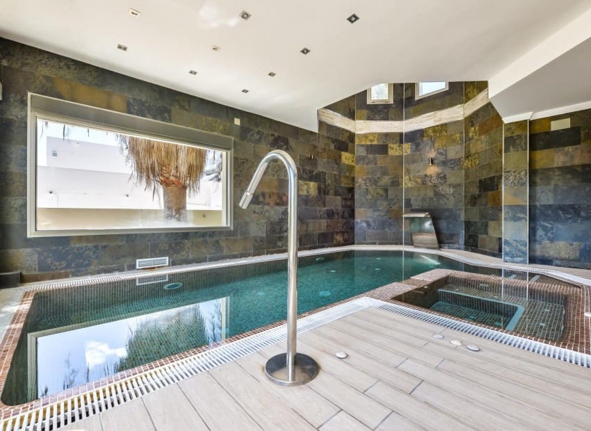 Chalet de 5 habitaciones en Benissa en venta con piscina - 1.700.000 € (Ref: 8887476)