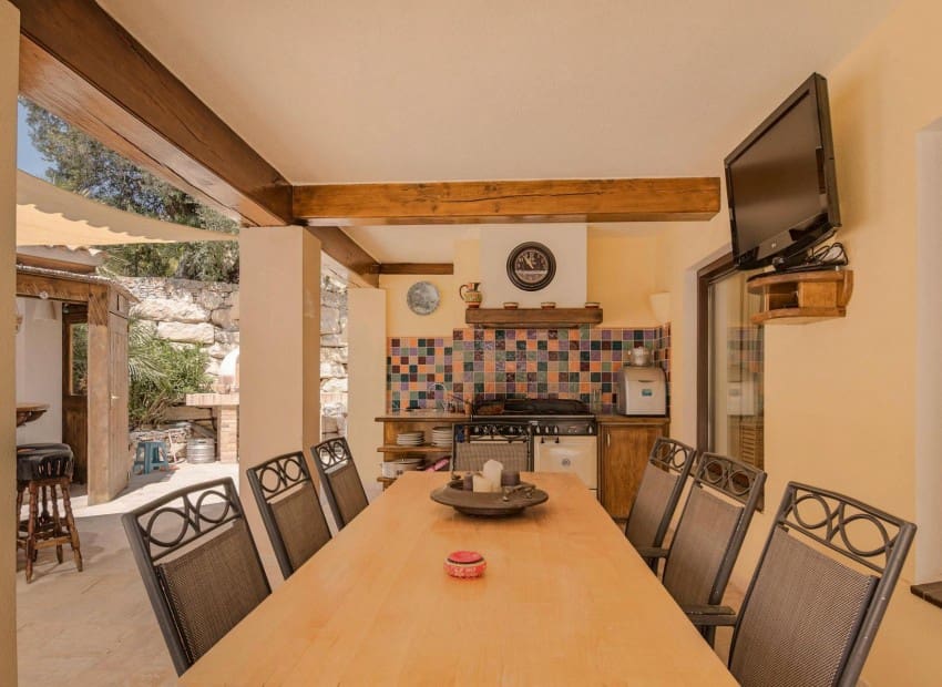 4 bedroom Villa for sale in Callosa d'En Sarria with pool - € 850,000 (Ref: 8887490)