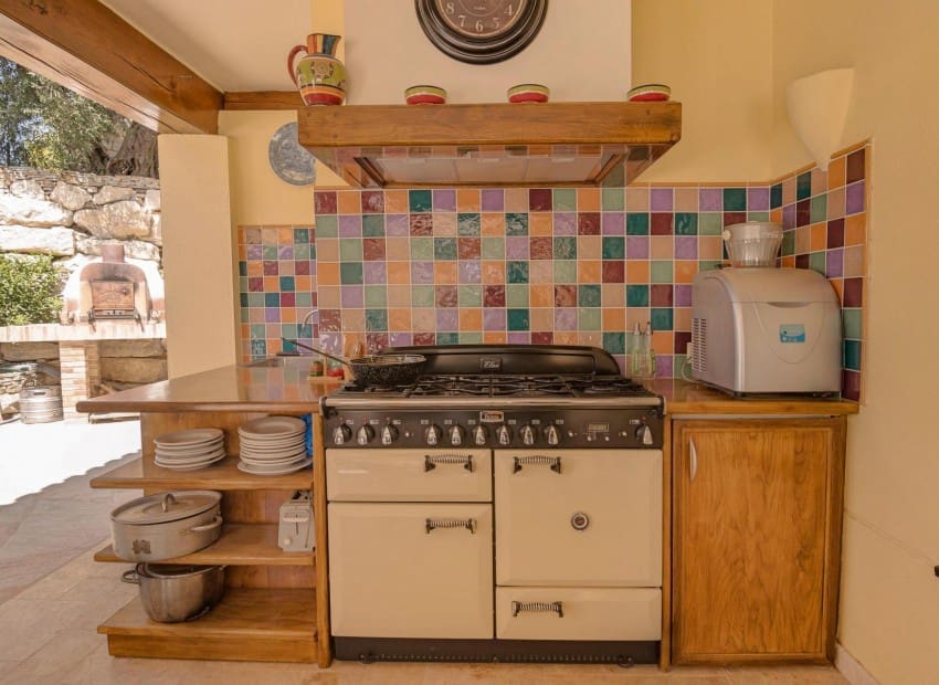 4 bedroom Villa for sale in Callosa d'En Sarria with pool - € 850,000 (Ref: 8887490)