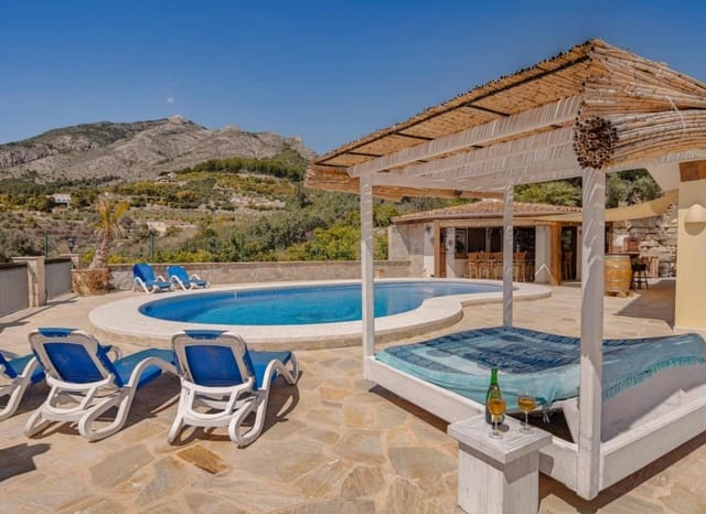 4 bedroom Villa for sale in Callosa d'En Sarrià with pool - € 850,000 (Ref: 8887490)