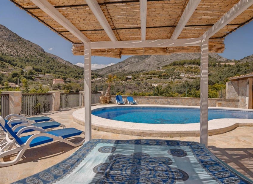 4 bedroom Villa for sale in Callosa d'En Sarria with pool - € 850,000 (Ref: 8887490)