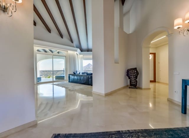 8 Zimmer Villa zu verkaufen in Altea mit Pool Garage - 2.650.000 € (Ref: 8893479)