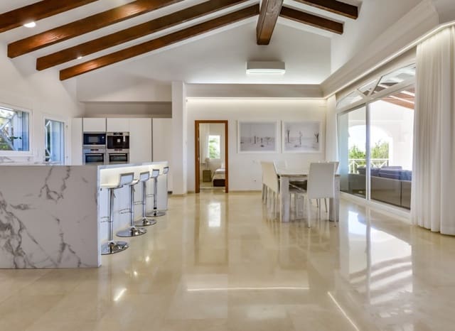 8 Zimmer Villa zu verkaufen in Altea mit Pool Garage - 2.650.000 € (Ref: 8893479)