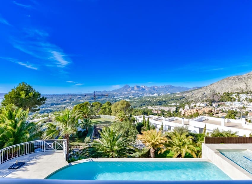 8 Zimmer Villa zu verkaufen in Altea mit Pool Garage - 2.650.000 € (Ref: 8893479)