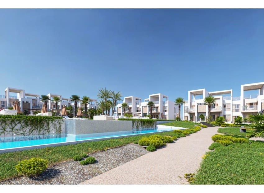 2 soveværelse Byhus til salg i Ciudad Quesada med swimmingpool - € 269.000 (Ref: 8897814)