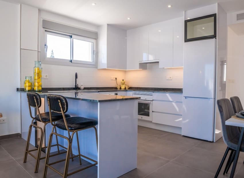 3 soveværelse Villa til salg i Los Alcazares med swimmingpool garage - € 395.000 (Ref: 8901341)