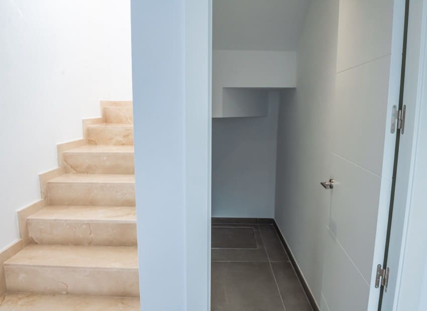 3 soveværelse Villa til salg i Los Alcazares med swimmingpool garage - € 395.000 (Ref: 8901341)