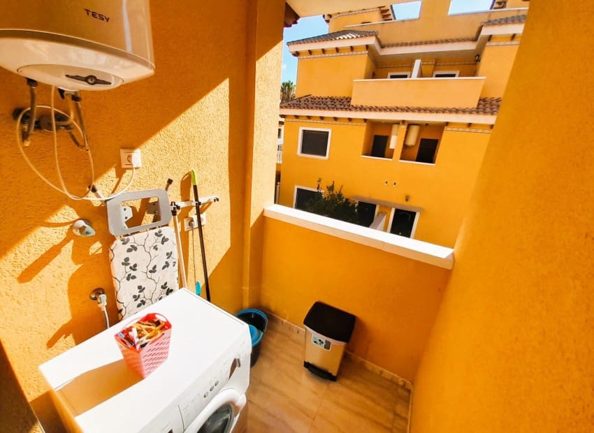 Chalet de 3 habitaciones en Ciudad Quesada en venta con piscina - 250.000 € (Ref: 8913619)