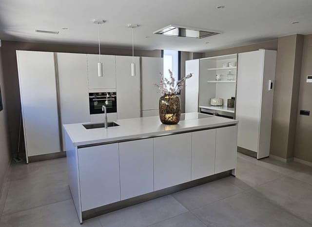 3 bedroom Villa for sale in Altea la Vella, Altea with pool garage - € 1,450,000 (Ref: 8951954)