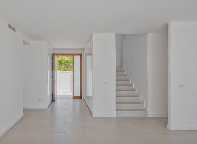 4 makuuhuone Huvila myytävänä paikassa Manzanera - Tosal, Calpe / Calp mukana uima-altaan 
autotalli - 998 000 € (Ref: 9013328)