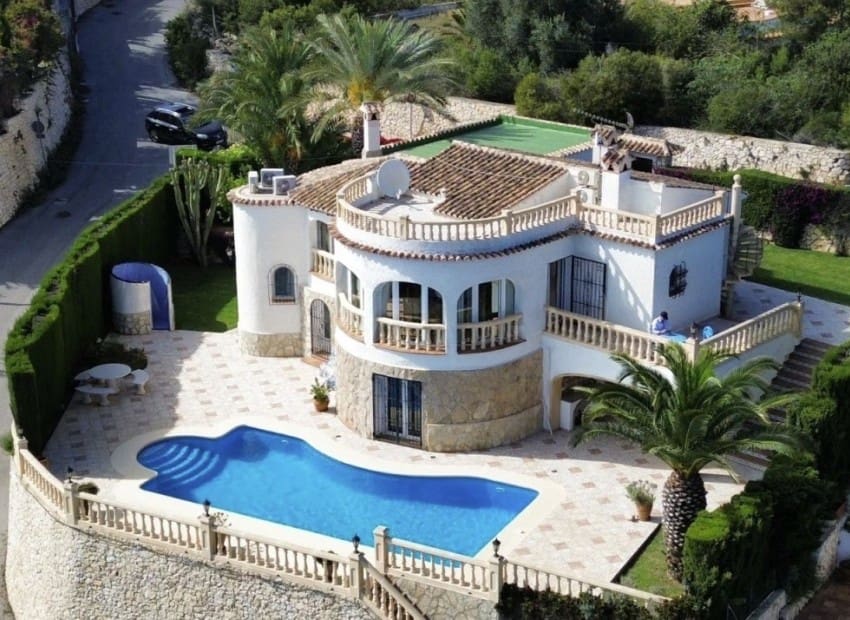 3 camera da letto Villa in vendita in Ambolo con piscina garage - 1.350.000 € (Rif: 9016562)