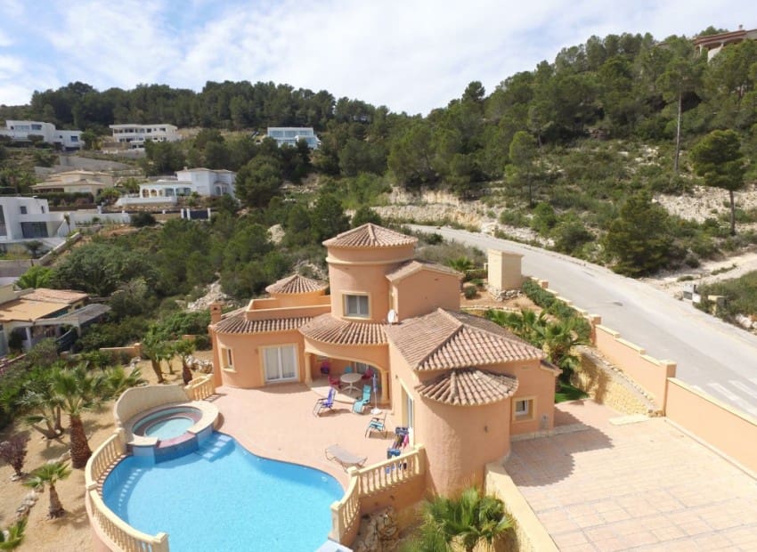 3 chambre Villa/Maison à vendre à Javea / Xabia avec piscine - 750 000 € (Ref: 9018618)