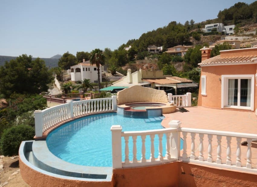 3 chambre Villa/Maison à vendre à Javea / Xabia avec piscine - 750 000 € (Ref: 9018618)