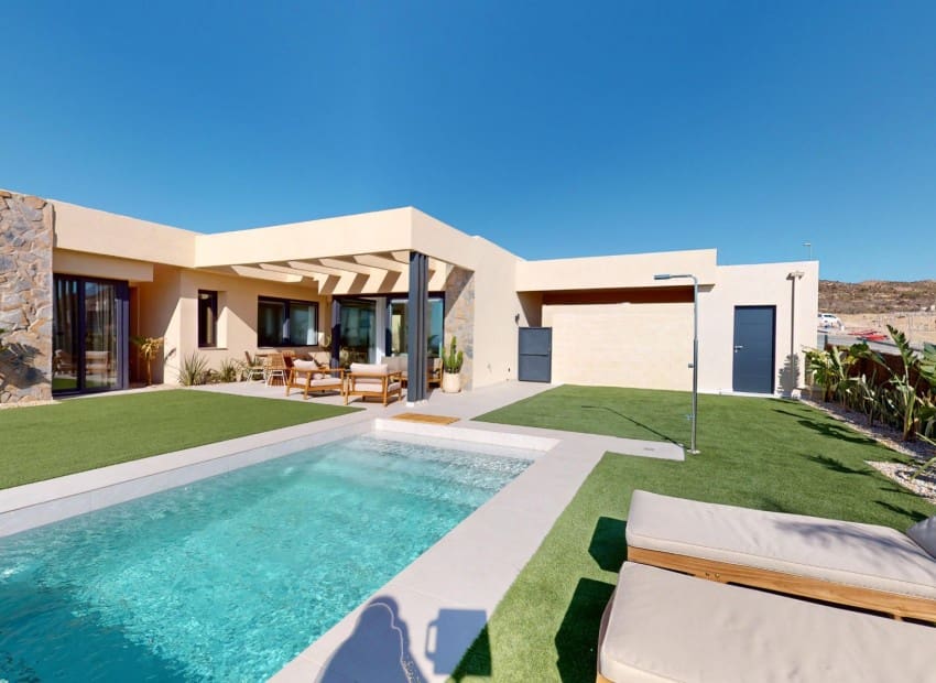 2 bedroom Villa for sale in Banos y Mendigo with pool - € 425,500 (Ref: 9019241)