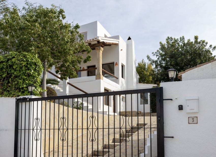 4 soveværelse Villa til salg i Javea / Xabia med swimmingpool - € 790.000 (Ref: 9019476)