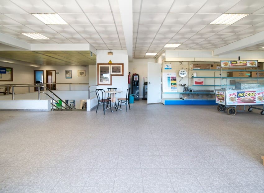 1 soveværelse Erhverv til salg i Alfaz del Pi / L'Alfas del Pi - € 1.145.000 (Ref: 9027156)