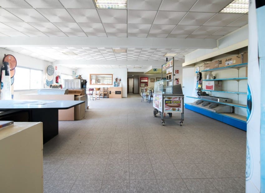 1 soveværelse Erhverv til salg i Alfaz del Pi / L'Alfas del Pi - € 1.145.000 (Ref: 9027156)