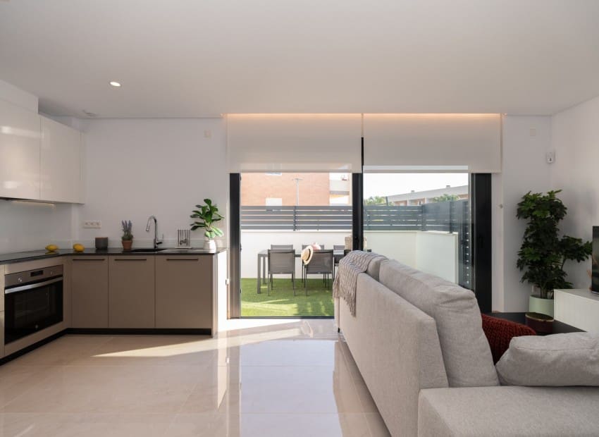 3 soveværelse Byhus til salg i Gran Alacant med swimmingpool - € 312.000 (Ref: 9043742)