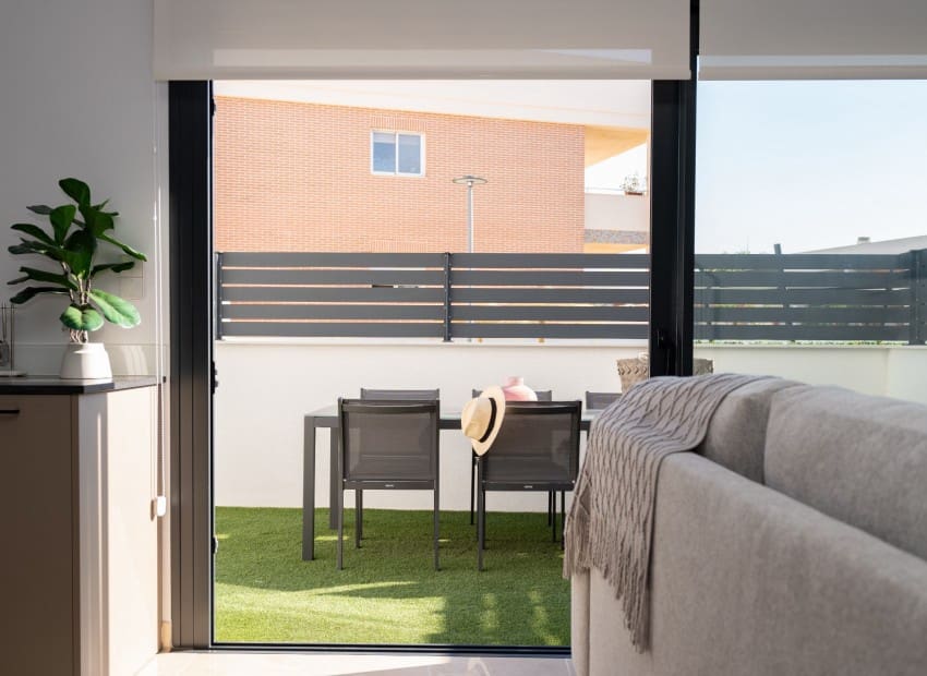 3 soveværelse Byhus til salg i Gran Alacant med swimmingpool - € 312.000 (Ref: 9043742)