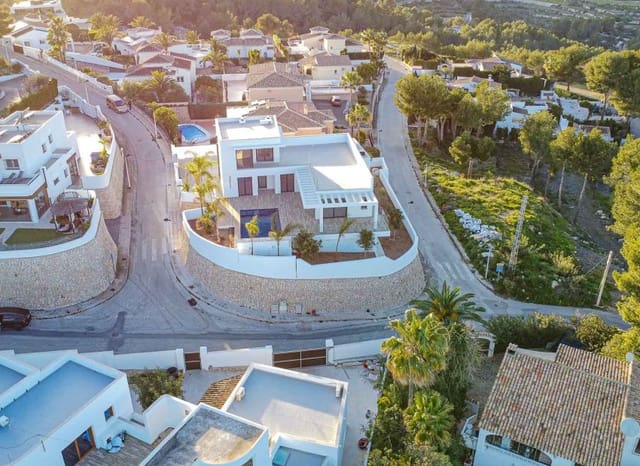 3 quarto Moradia para venda em Benimeit - Tabaira, Teulada-Moraira com piscina - 2 250 000 € (Ref: 9049216)