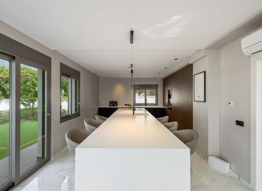 4 sypialnia Willa na sprzedaż w La Nucia z basenem garażem - 1 495 000 € (Ref: 9050046)