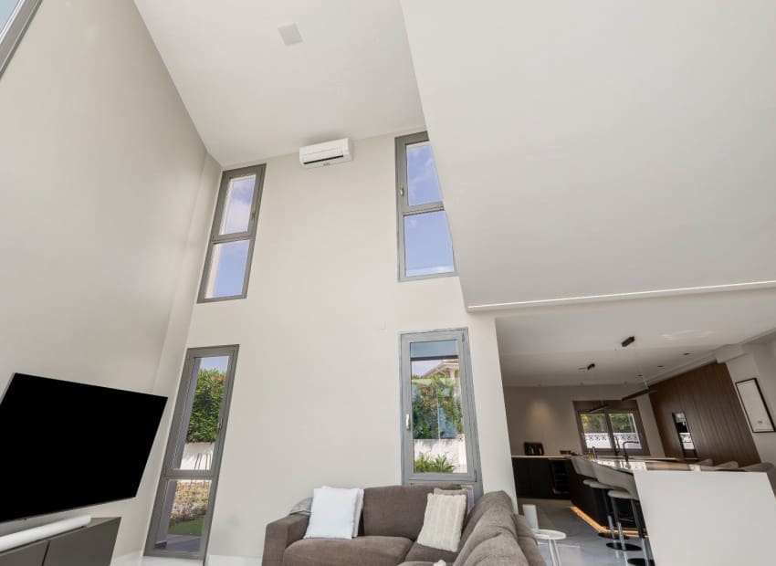 4 sypialnia Willa na sprzedaż w La Nucia z basenem garażem - 1 495 000 € (Ref: 9050046)