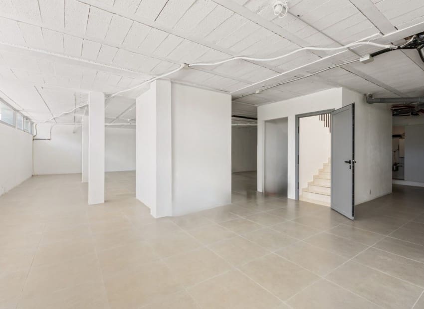 4 sypialnia Willa na sprzedaż w La Nucia z basenem garażem - 1 495 000 € (Ref: 9050046)