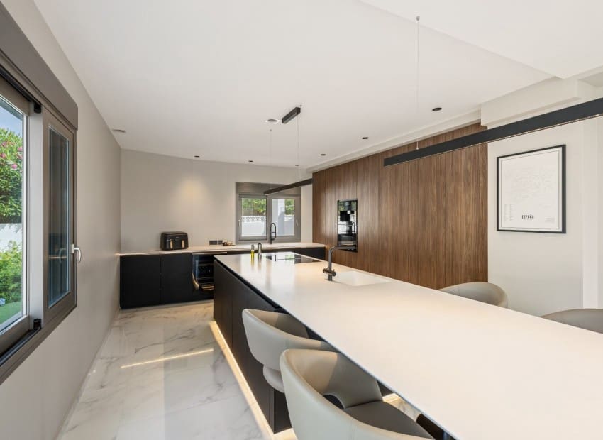 4 sypialnia Willa na sprzedaż w La Nucia z basenem garażem - 1 495 000 € (Ref: 9050046)