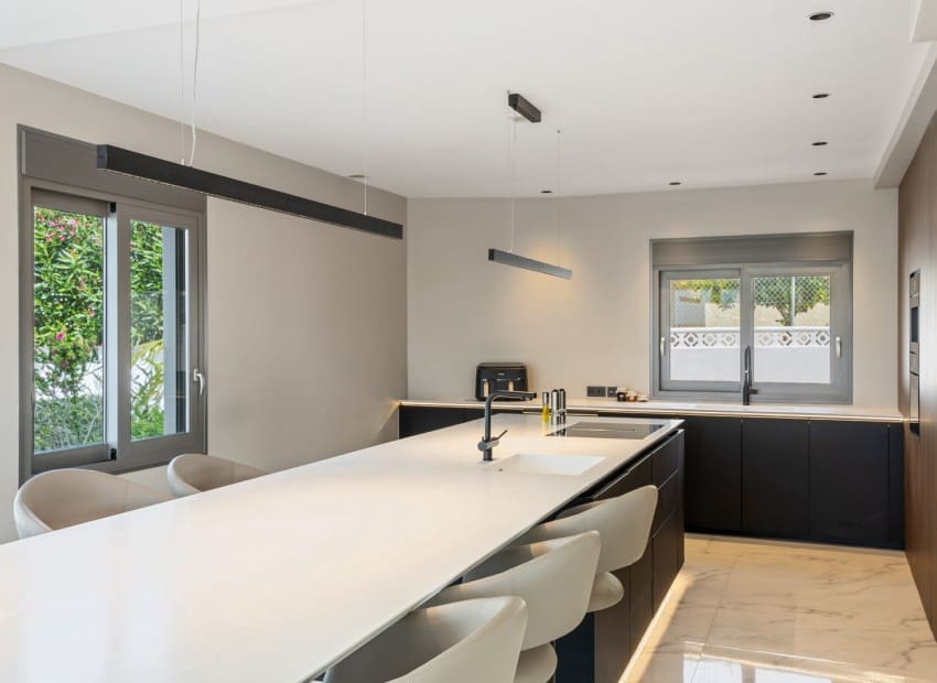 4 sypialnia Willa na sprzedaż w La Nucia z basenem garażem - 1 495 000 € (Ref: 9050046)