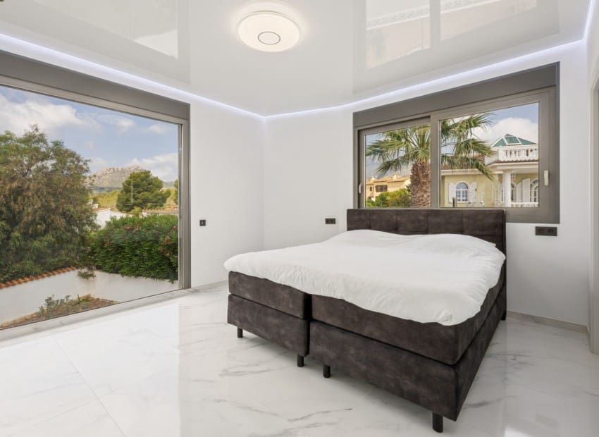 4 sypialnia Willa na sprzedaż w La Nucia z basenem garażem - 1 495 000 € (Ref: 9050046)