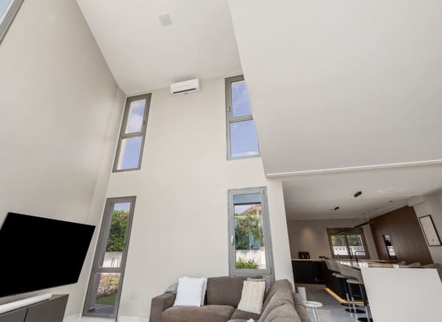 4 sypialnia Willa na sprzedaż w Coloma  , La Nucia z basenem garażem - 1 495 000 € (Ref: 9050046)