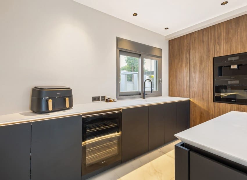 4 sypialnia Willa na sprzedaż w La Nucia z basenem garażem - 1 495 000 € (Ref: 9050046)