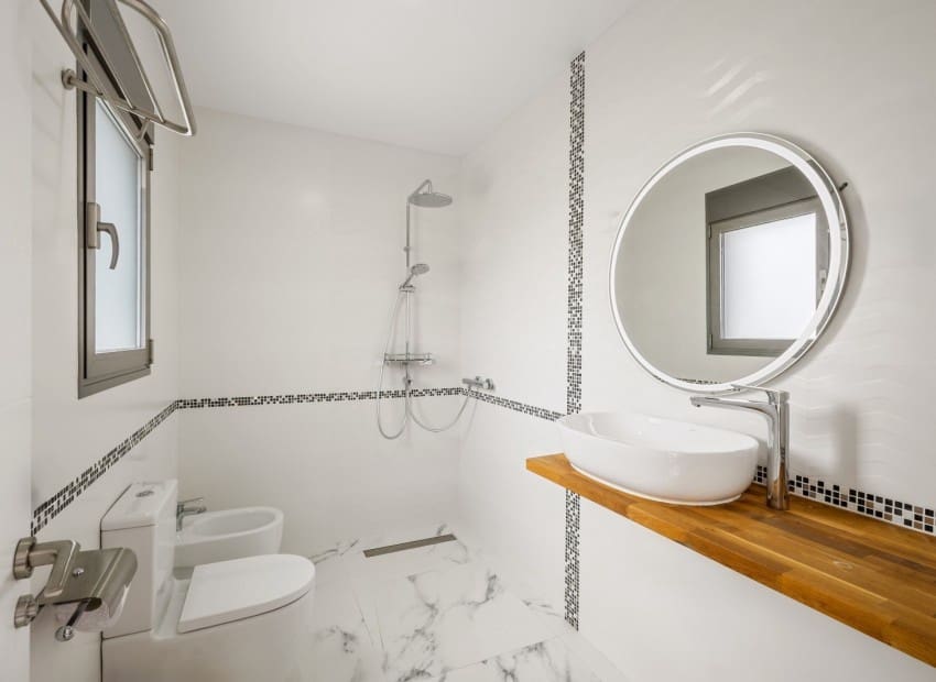 4 sypialnia Willa na sprzedaż w La Nucia z basenem garażem - 1 495 000 € (Ref: 9050046)