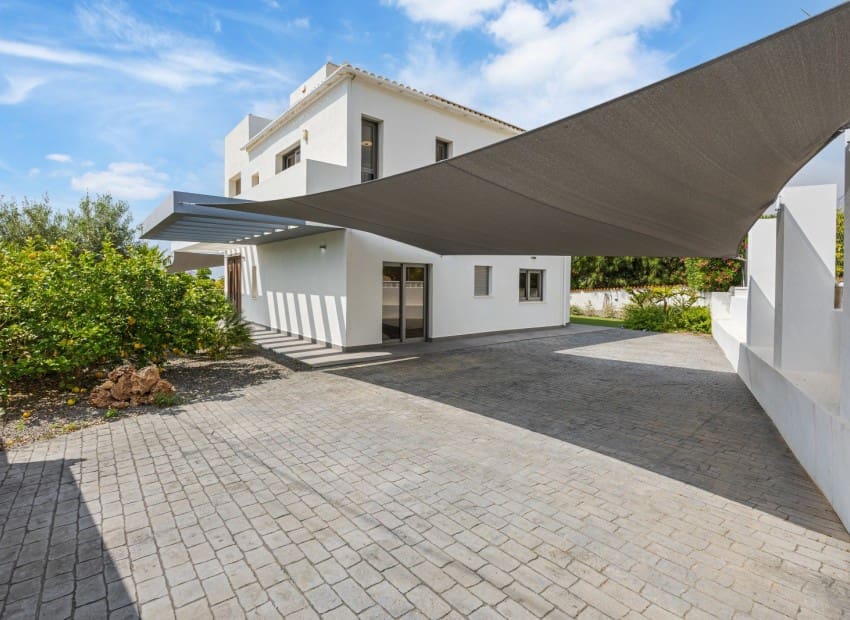 4 sypialnia Willa na sprzedaż w La Nucia z basenem garażem - 1 495 000 € (Ref: 9050046)