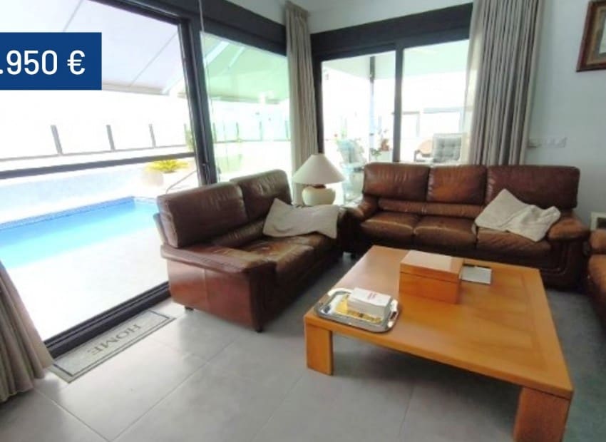 3 bedroom Villa for sale in Dolores with pool garage - € 399,950 (Ref: 9061493)