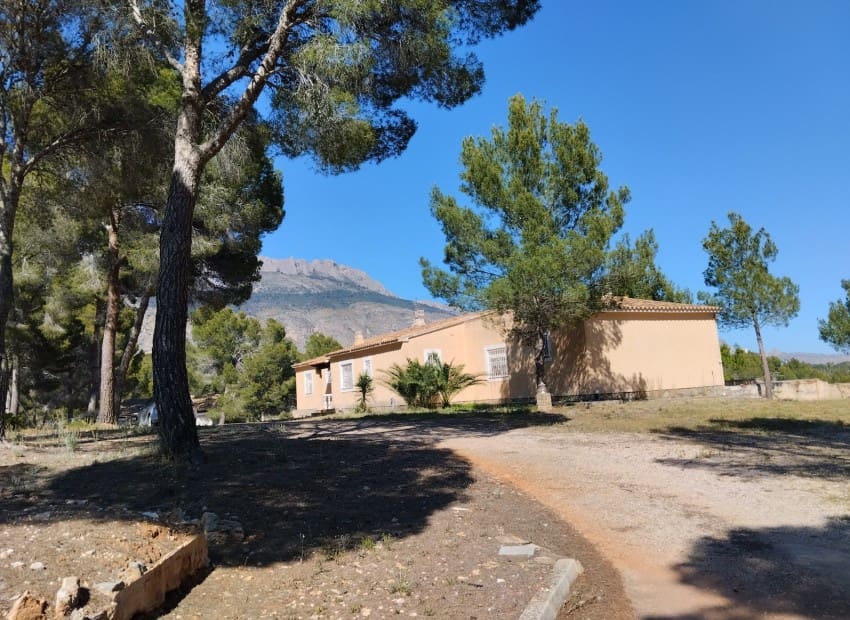 4 soveværelse Finca/Landehus til salg i Altea la Vella med swimmingpool garage - € 2.500.000 (Ref: 9063423)