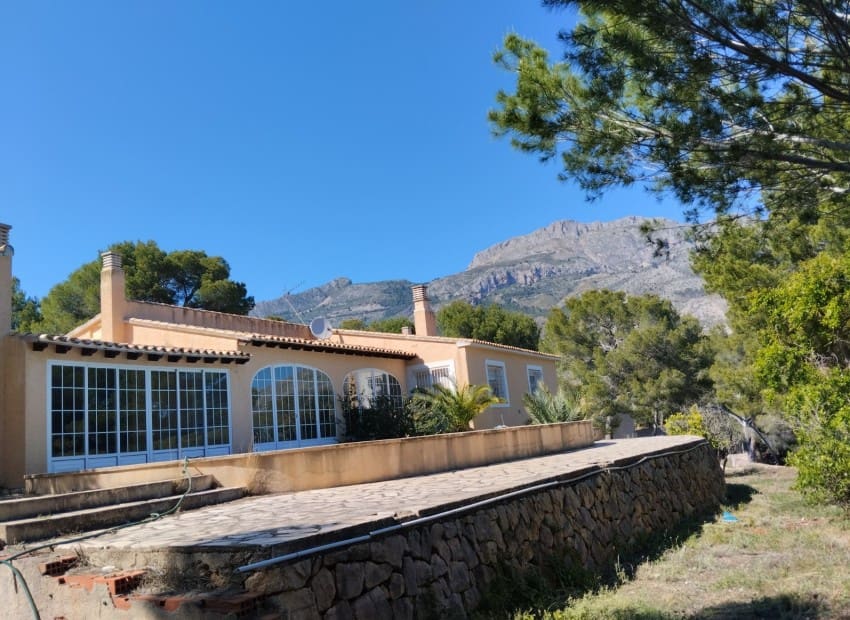 4 soveværelse Finca/Landehus til salg i Altea la Vella med swimmingpool garage - € 2.500.000 (Ref: 9063423)