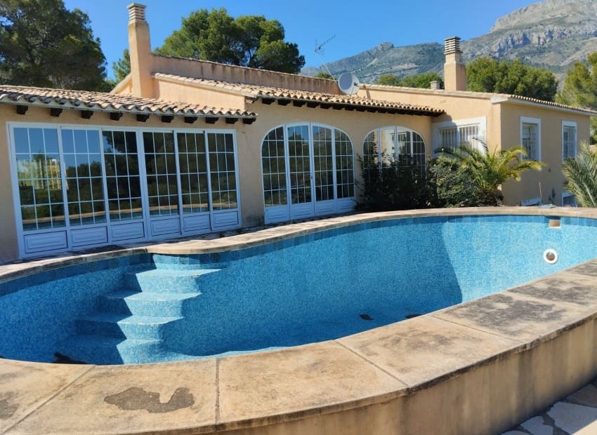 4 soveværelse Finca/Landehus til salg i Altea la Vella med swimmingpool garage - € 2.500.000 (Ref: 9063423)