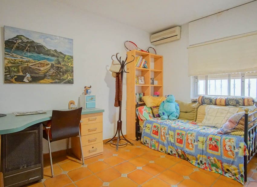 6 slaapkamer Villa te koop in Denia met zwembad - € 649.000 (Ref: 9064026)